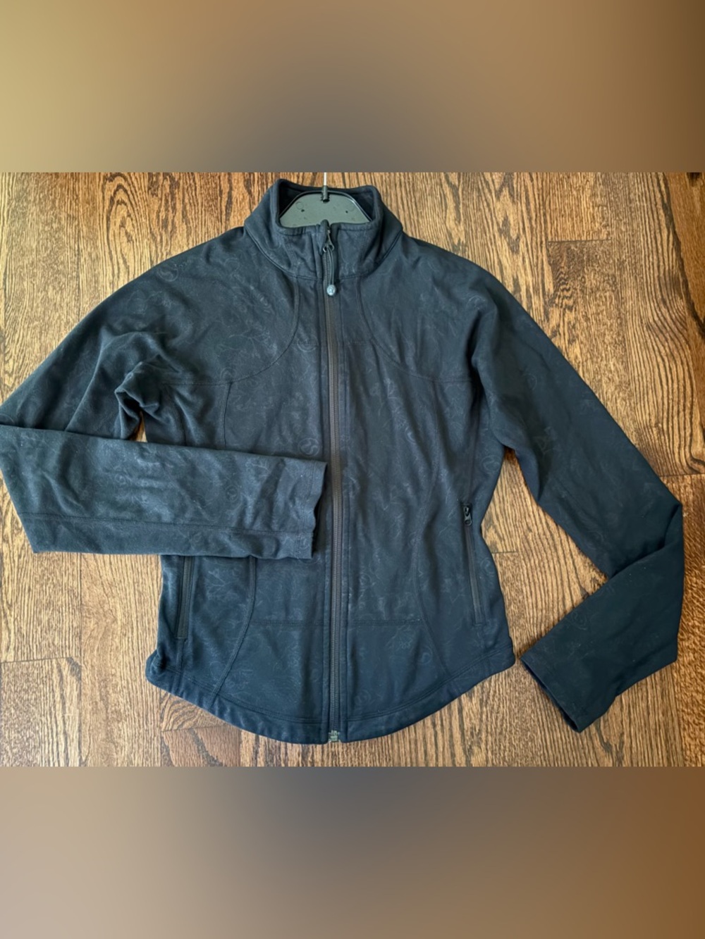 Black Lululemon Zip-Up Jacket with Subtle Pattern size 4